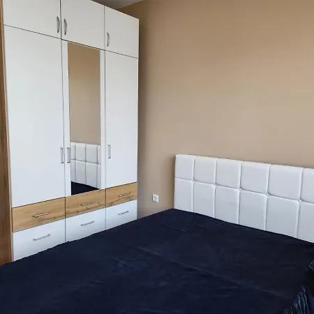 Джиджи Apartment Varna